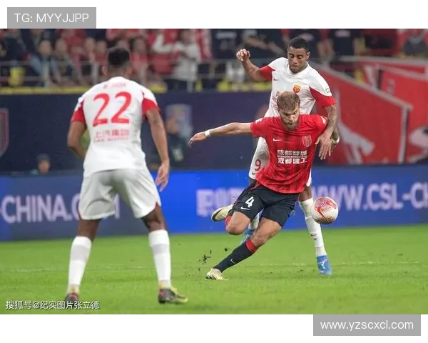 上海海港主场迎战成都蓉城巅峰对决再燃中超争冠关键之战 上海海港主场迎战成都蓉城巅峰对决再燃中超争冠关键之战