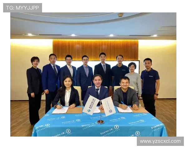 南京足球队与重庆足球队赛后复盘团队协作分析与战术探讨