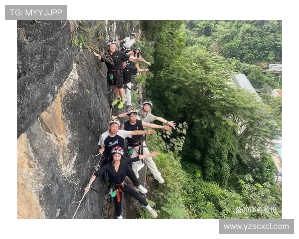 重庆攀岩队在团队协作排名中创下新高展现团结与实力